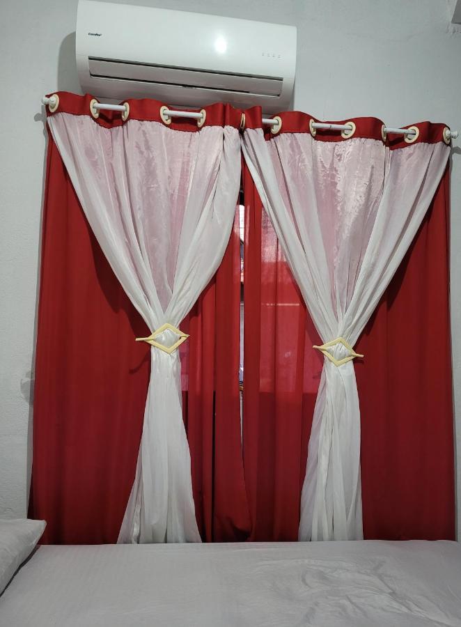 Hostel Sion - Apartamentos อิตันญาเอม ภายนอก รูปภาพ