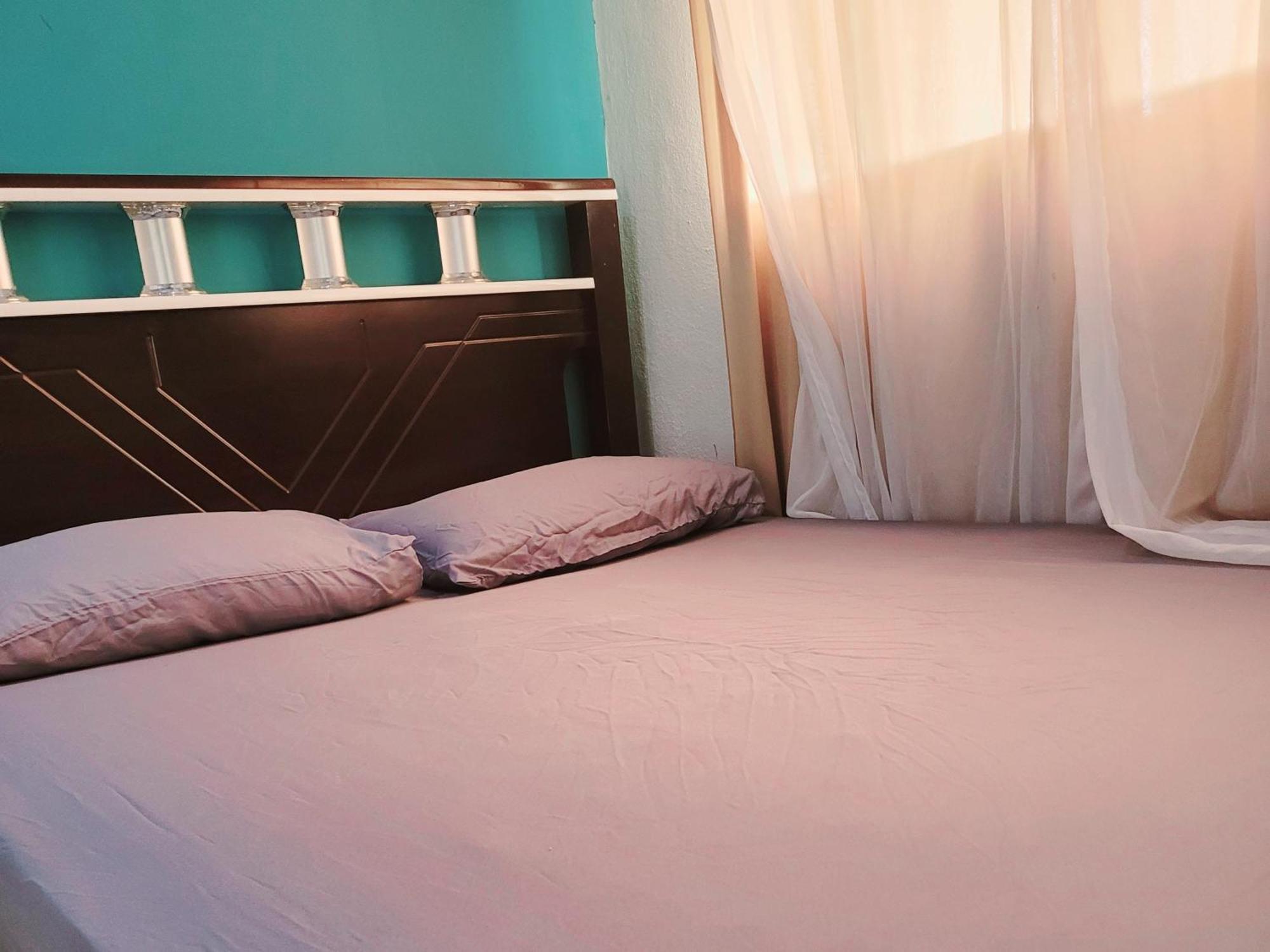 Hostel Sion - Apartamentos อิตันญาเอม ภายนอก รูปภาพ